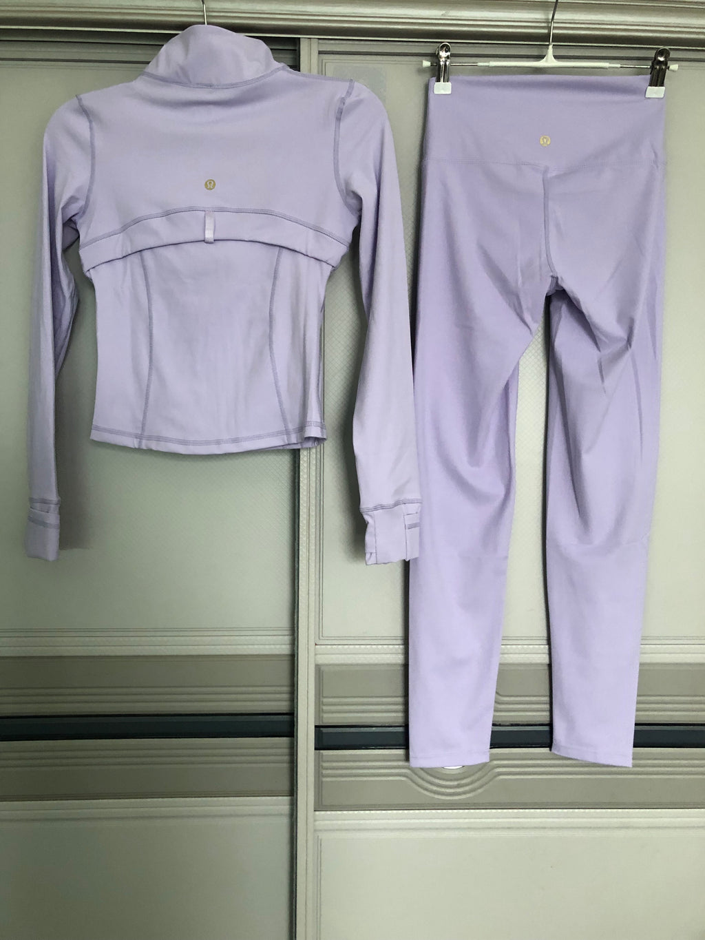 Lilac gold zip lulu