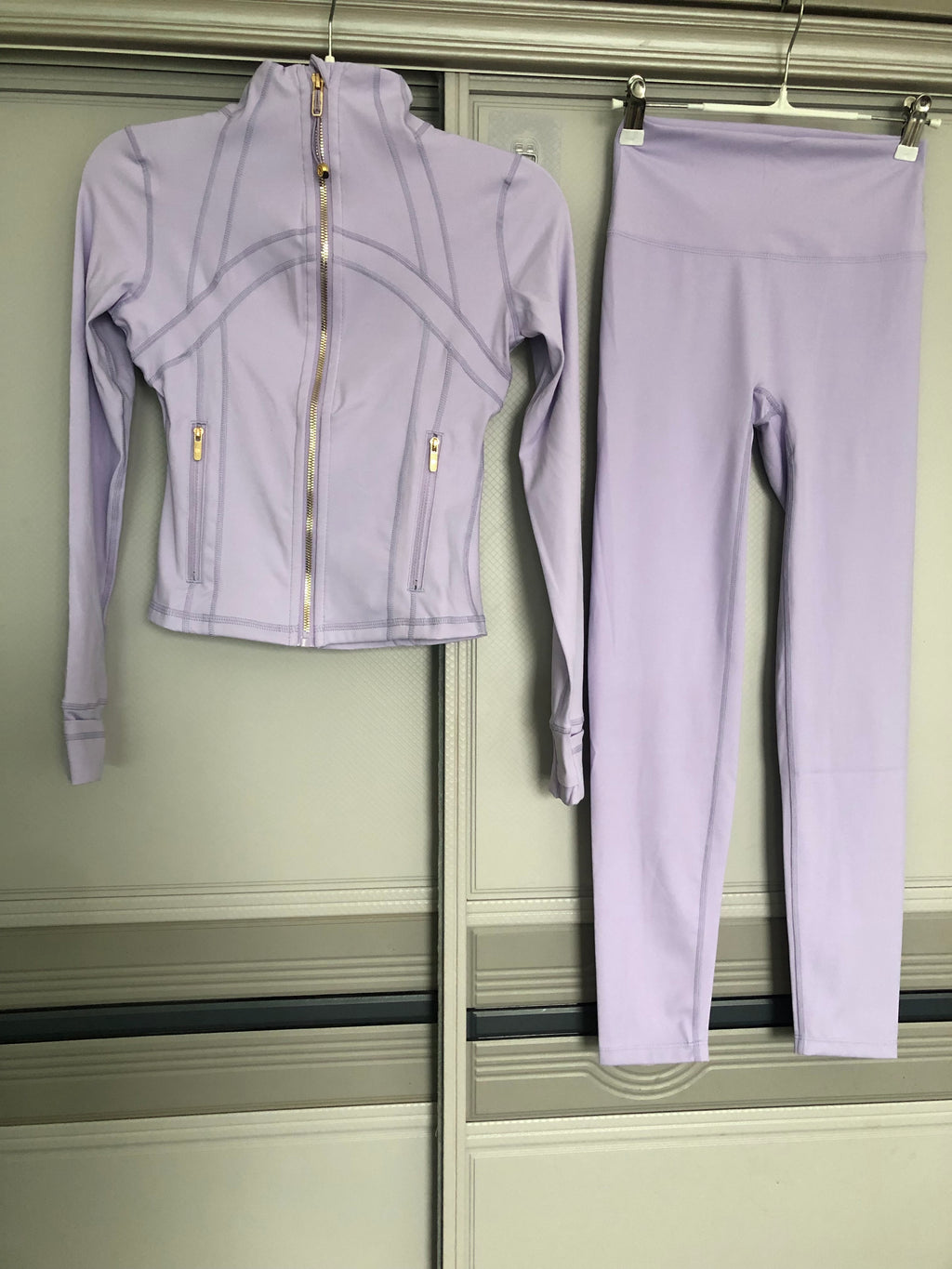 Lilac gold zip lulu